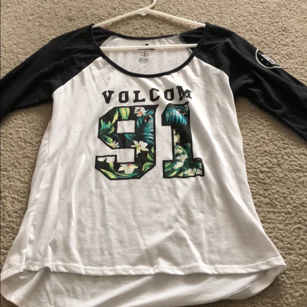 VOLCOM TEE